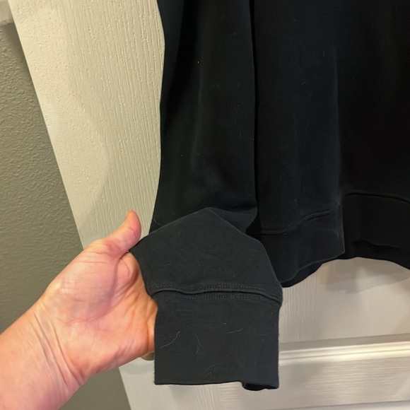 Abercrombie and Fitch black super soft black cold shoulder sweatshirt - Picture 3 of 8